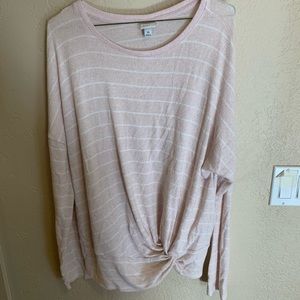 Soft sweater with knot in front